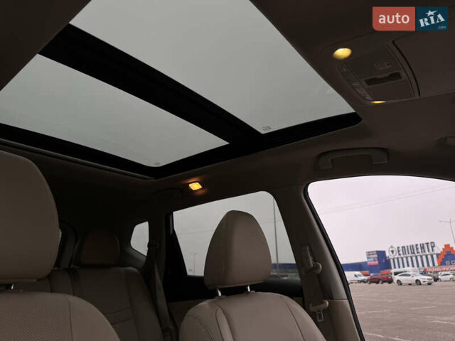 Белый Ниссан Rogue, объемом двигателя 2.49 л и пробегом 136 тыс. км за 12500 $, фото 16 на Automoto.ua