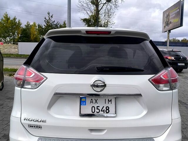 Белый Ниссан Rogue, объемом двигателя 2.5 л и пробегом 147 тыс. км за 12500 $, фото 3 на Automoto.ua