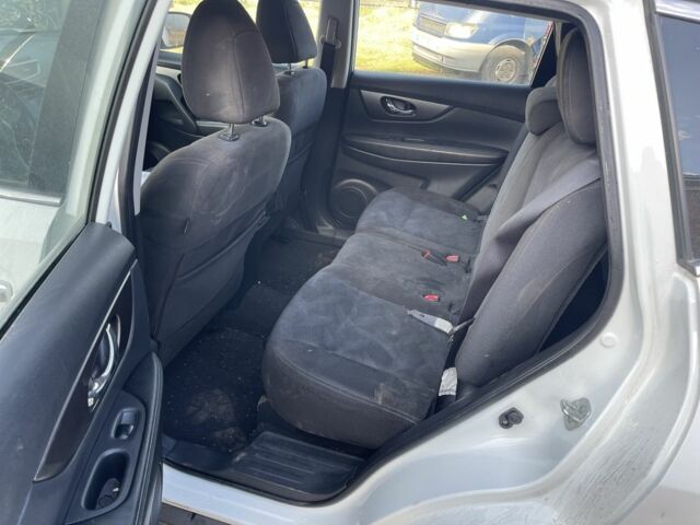 Білий Ніссан Rogue, об'ємом двигуна 2.5 л та пробігом 160 тис. км за 8600 $, фото 7 на Automoto.ua