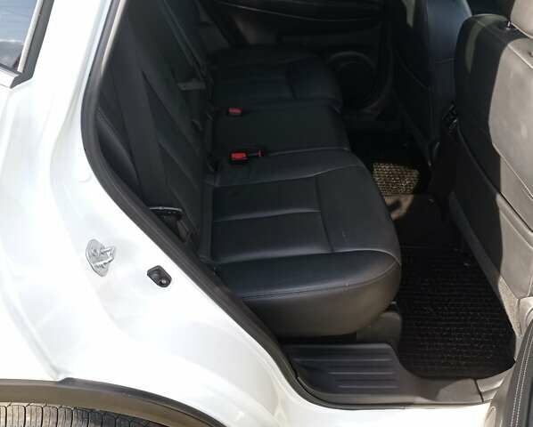 Білий Ніссан Rogue, об'ємом двигуна 2.5 л та пробігом 201 тис. км за 12800 $, фото 23 на Automoto.ua