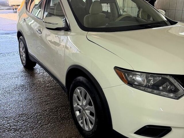 Білий Ніссан Rogue, об'ємом двигуна 2.5 л та пробігом 133 тис. км за 14300 $, фото 2 на Automoto.ua