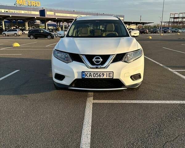 Белый Ниссан Rogue, объемом двигателя 2.5 л и пробегом 111 тыс. км за 15000 $, фото 10 на Automoto.ua