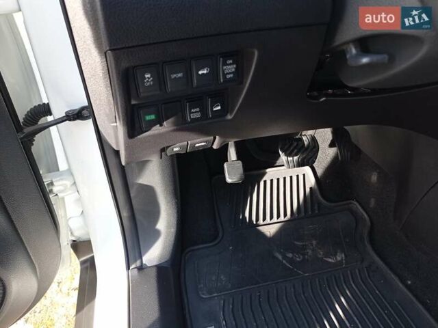 Білий Ніссан Rogue, об'ємом двигуна 2.5 л та пробігом 201 тис. км за 12800 $, фото 63 на Automoto.ua