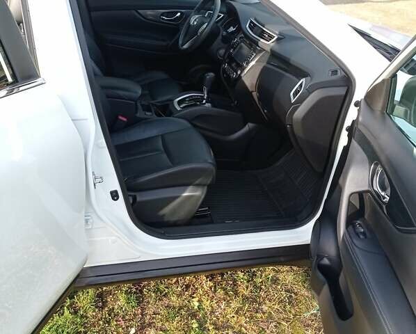 Білий Ніссан Rogue, об'ємом двигуна 2.5 л та пробігом 201 тис. км за 12800 $, фото 24 на Automoto.ua