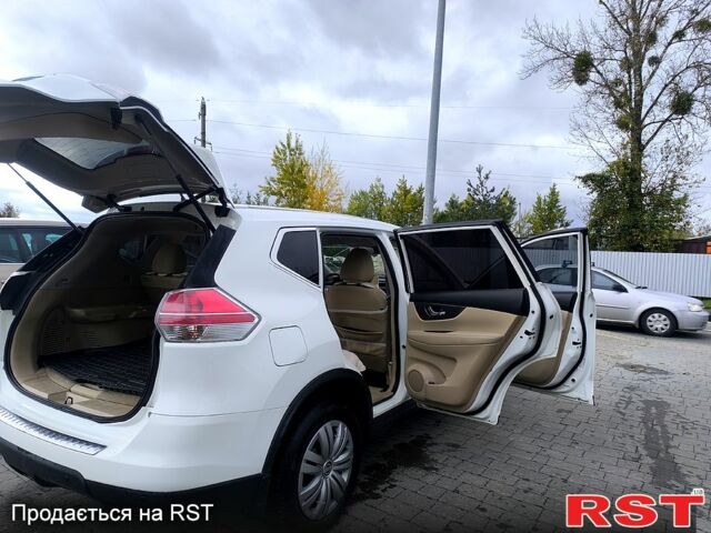 Белый Ниссан Rogue, объемом двигателя 2.5 л и пробегом 147 тыс. км за 12500 $, фото 10 на Automoto.ua