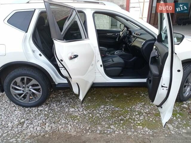 Білий Ніссан Rogue, об'ємом двигуна 2.5 л та пробігом 201 тис. км за 12800 $, фото 50 на Automoto.ua