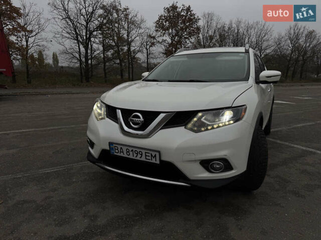 Белый Ниссан Rogue, объемом двигателя 2.49 л и пробегом 136 тыс. км за 12500 $, фото 1 на Automoto.ua