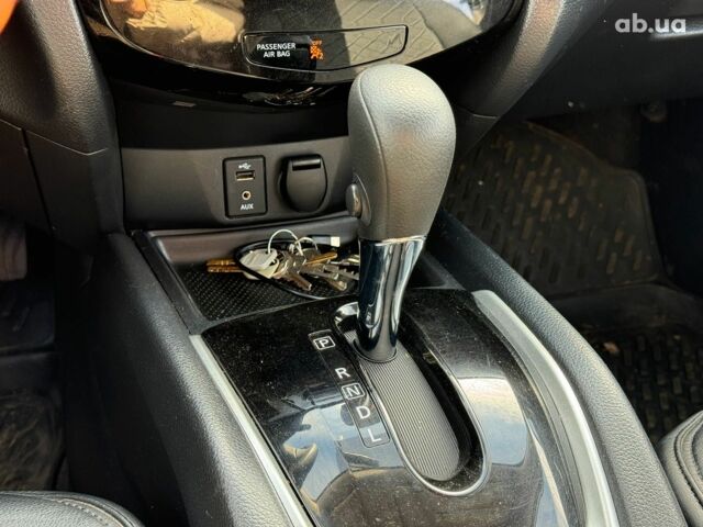 Білий Ніссан Rogue, об'ємом двигуна 2.5 л та пробігом 153 тис. км за 12790 $, фото 30 на Automoto.ua