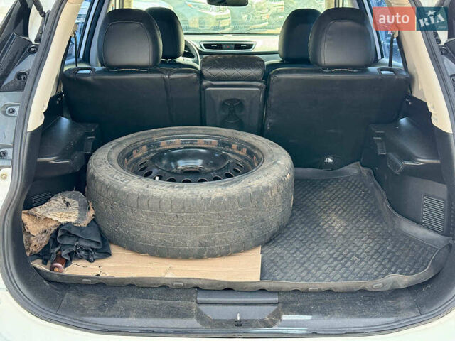 Білий Ніссан Rogue, об'ємом двигуна 2.5 л та пробігом 153 тис. км за 12790 $, фото 20 на Automoto.ua