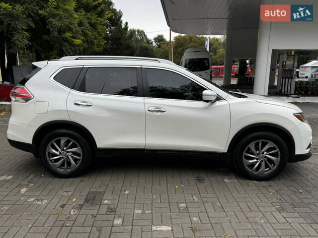 Белый Ниссан Rogue, объемом двигателя 2.5 л и пробегом 178 тыс. км за 11999 $, фото 9 на Automoto.ua
