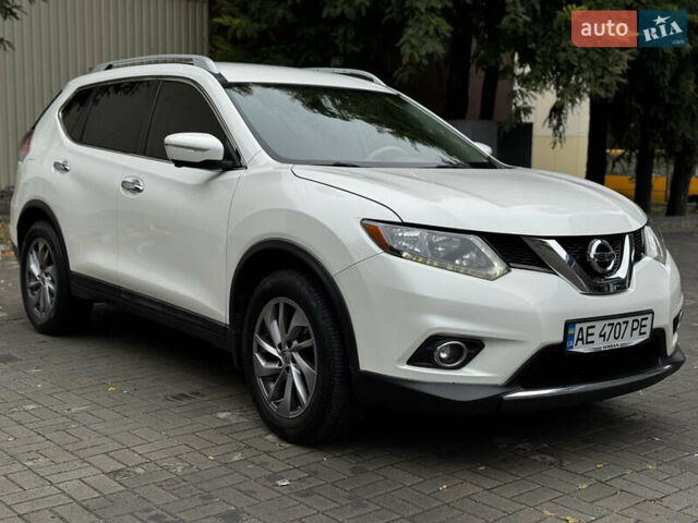 Белый Ниссан Rogue, объемом двигателя 2.5 л и пробегом 178 тыс. км за 11999 $, фото 5 на Automoto.ua