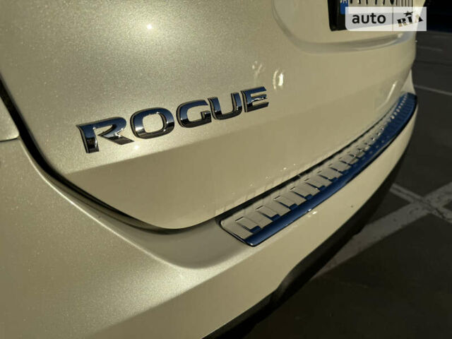 Білий Ніссан Rogue, об'ємом двигуна 2.5 л та пробігом 118 тис. км за 15500 $, фото 72 на Automoto.ua