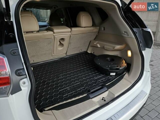 Белый Ниссан Rogue, объемом двигателя 2.49 л и пробегом 178 тыс. км за 13000 $, фото 18 на Automoto.ua