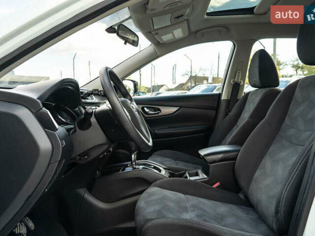 Білий Ніссан Rogue, об'ємом двигуна 2.5 л та пробігом 92 тис. км за 13900 $, фото 6 на Automoto.ua