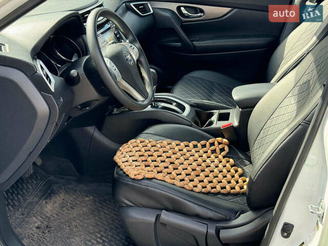 Білий Ніссан Rogue, об'ємом двигуна 2.5 л та пробігом 153 тис. км за 12790 $, фото 12 на Automoto.ua