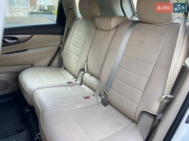 Білий Ніссан Rogue, об'ємом двигуна 2.49 л та пробігом 140 тис. км за 12999 $, фото 16 на Automoto.ua