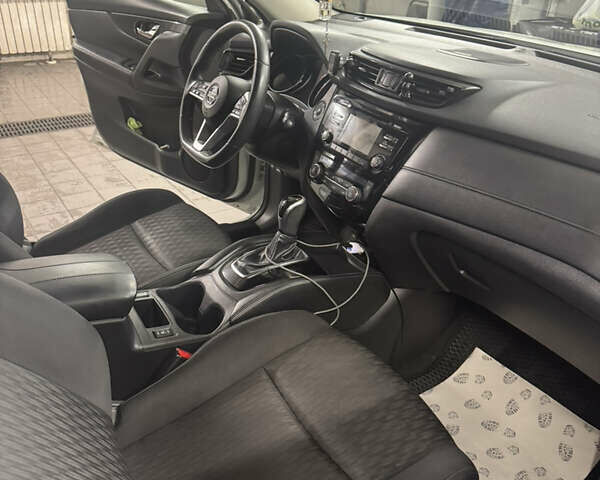 Белый Ниссан Rogue, объемом двигателя 2.5 л и пробегом 248 тыс. км за 14100 $, фото 35 на Automoto.ua