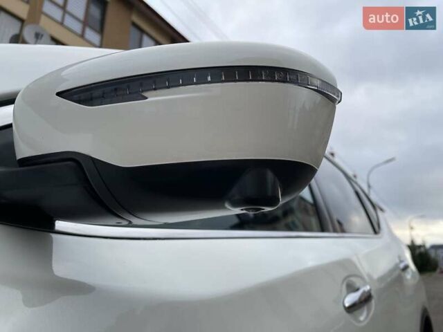 Білий Ніссан Rogue, об'ємом двигуна 2.5 л та пробігом 155 тис. км за 14000 $, фото 5 на Automoto.ua