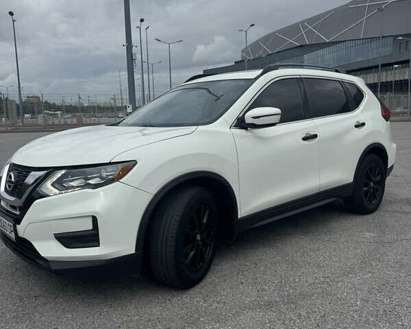 Белый Ниссан Rogue, объемом двигателя 2.5 л и пробегом 248 тыс. км за 14100 $, фото 18 на Automoto.ua