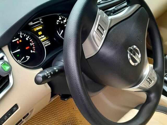 Білий Ніссан Rogue, об'ємом двигуна 2.5 л та пробігом 0 тис. км за 13500 $, фото 4 на Automoto.ua