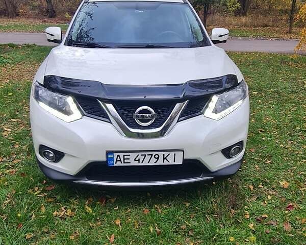 Белый Ниссан Rogue, объемом двигателя 2.49 л и пробегом 214 тыс. км за 13500 $, фото 24 на Automoto.ua