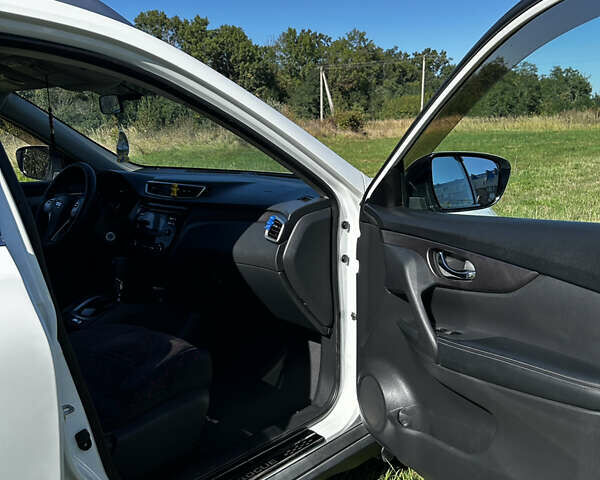 Білий Ніссан Rogue, об'ємом двигуна 2.49 л та пробігом 123 тис. км за 13200 $, фото 12 на Automoto.ua