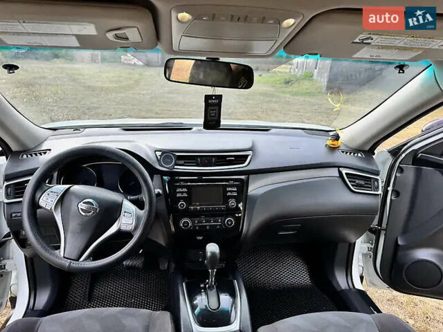 Белый Ниссан Rogue, объемом двигателя 2.49 л и пробегом 186 тыс. км за 13999 $, фото 25 на Automoto.ua