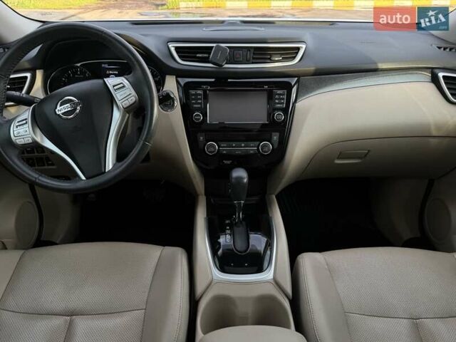 Белый Ниссан Rogue, объемом двигателя 0 л и пробегом 115 тыс. км за 14500 $, фото 3 на Automoto.ua