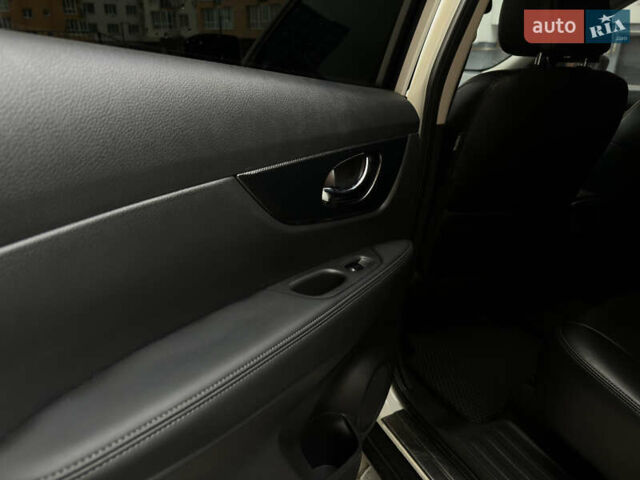 Белый Ниссан Rogue, объемом двигателя 2.49 л и пробегом 172 тыс. км за 14499 $, фото 28 на Automoto.ua