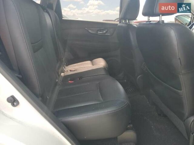 Белый Ниссан Rogue, объемом двигателя 2.49 л и пробегом 132 тыс. км за 11300 $, фото 17 на Automoto.ua