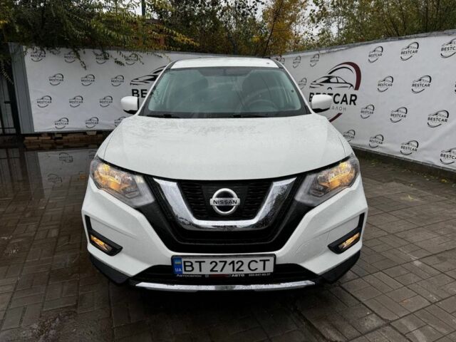 Белый Ниссан Rogue, объемом двигателя 2.5 л и пробегом 166 тыс. км за 12700 $, фото 4 на Automoto.ua