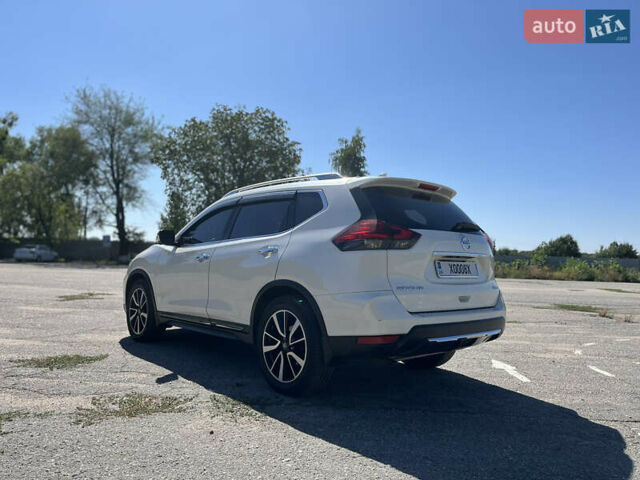 Белый Ниссан Rogue, объемом двигателя 2.49 л и пробегом 186 тыс. км за 16000 $, фото 3 на Automoto.ua