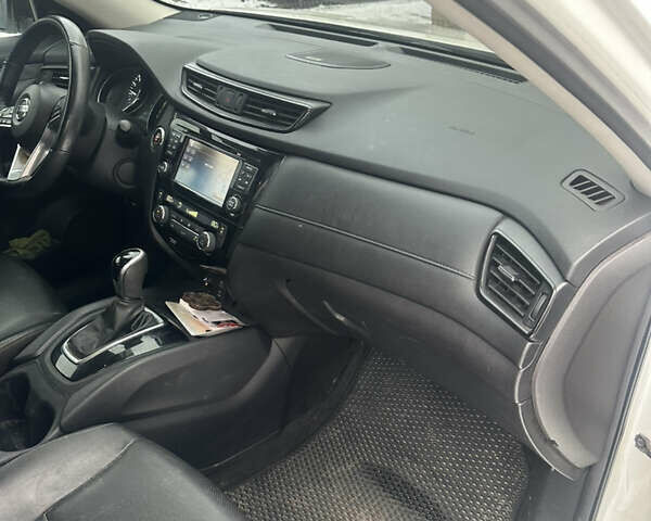 Белый Ниссан Rogue, объемом двигателя 2.49 л и пробегом 87 тыс. км за 16000 $, фото 9 на Automoto.ua