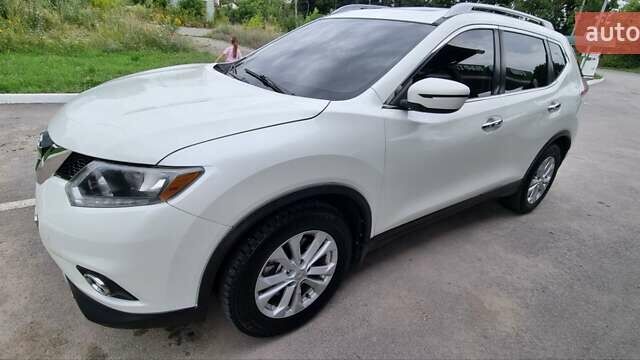 Белый Ниссан Rogue, объемом двигателя 2.49 л и пробегом 129 тыс. км за 13700 $, фото 12 на Automoto.ua