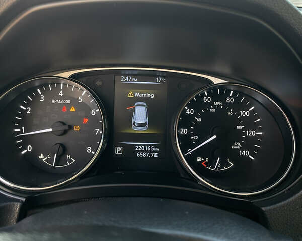 Белый Ниссан Rogue, объемом двигателя 2.49 л и пробегом 220 тыс. км за 11800 $, фото 13 на Automoto.ua