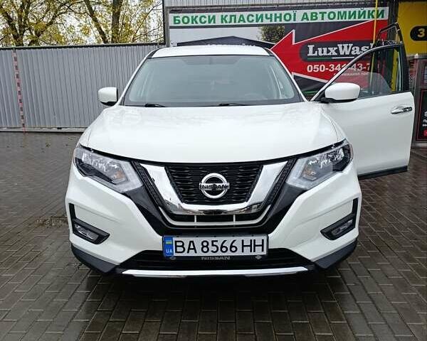 Белый Ниссан Rogue, объемом двигателя 2.49 л и пробегом 125 тыс. км за 15500 $, фото 13 на Automoto.ua