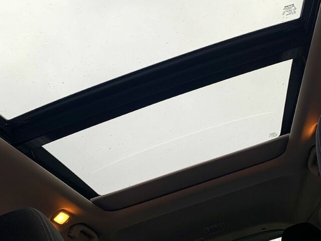 Белый Ниссан Rogue, объемом двигателя 2.5 л и пробегом 96 тыс. км за 15800 $, фото 11 на Automoto.ua