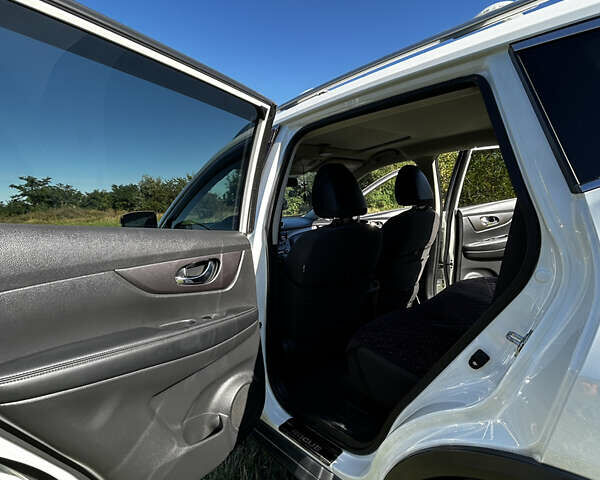 Білий Ніссан Rogue, об'ємом двигуна 2.49 л та пробігом 123 тис. км за 13200 $, фото 18 на Automoto.ua