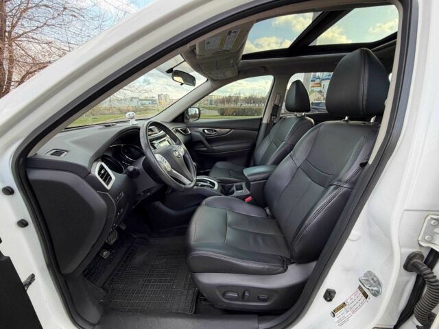 Белый Ниссан Rogue, объемом двигателя 2.5 л и пробегом 112 тыс. км за 15000 $, фото 12 на Automoto.ua