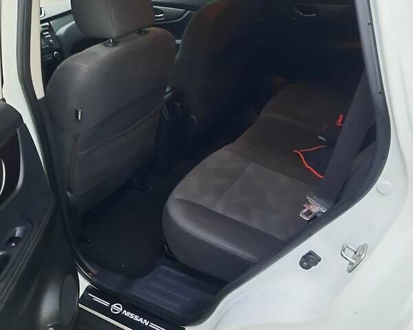 Белый Ниссан Rogue, объемом двигателя 2.49 л и пробегом 186 тыс. км за 13999 $, фото 18 на Automoto.ua