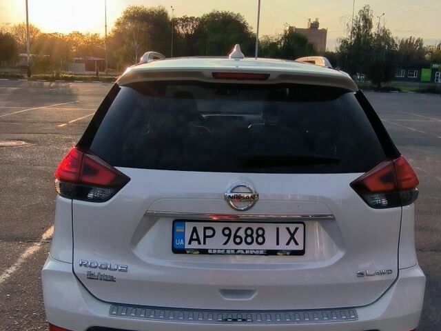 Білий Ніссан Rogue, об'ємом двигуна 2.5 л та пробігом 120 тис. км за 14000 $, фото 2 на Automoto.ua