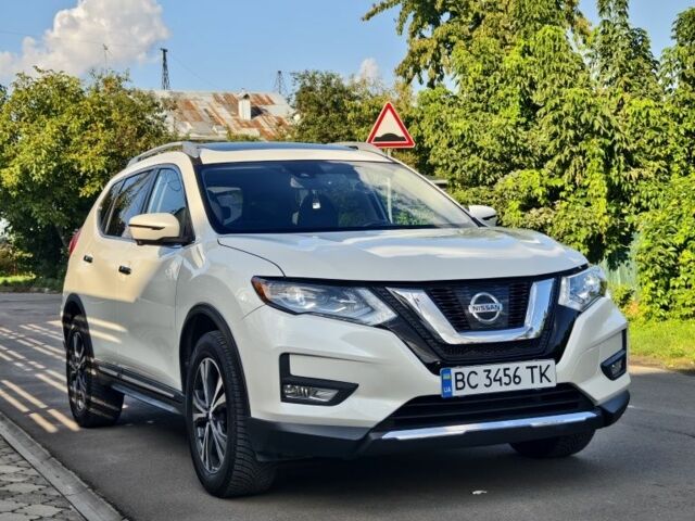 Белый Ниссан Rogue, объемом двигателя 2.5 л и пробегом 151 тыс. км за 15700 $, фото 1 на Automoto.ua