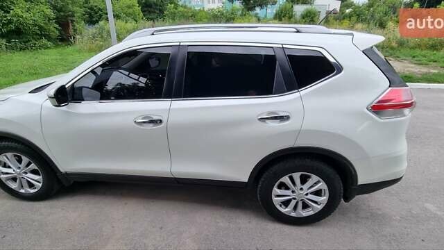 Белый Ниссан Rogue, объемом двигателя 2.49 л и пробегом 129 тыс. км за 13700 $, фото 7 на Automoto.ua