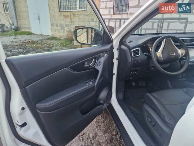 Белый Ниссан Rogue, объемом двигателя 2.5 л и пробегом 63 тыс. км за 13500 $, фото 20 на Automoto.ua