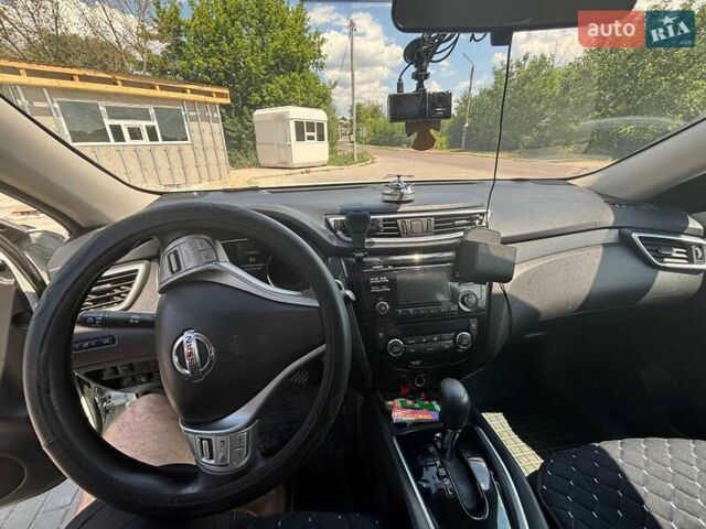 Белый Ниссан Rogue, объемом двигателя 2.49 л и пробегом 182 тыс. км за 13500 $, фото 19 на Automoto.ua