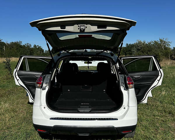 Білий Ніссан Rogue, об'ємом двигуна 2.49 л та пробігом 123 тис. км за 13200 $, фото 32 на Automoto.ua