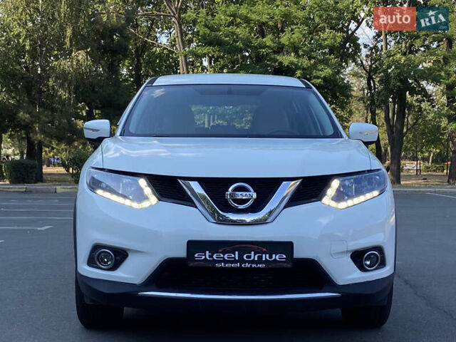 Білий Ніссан Rogue, об'ємом двигуна 2.49 л та пробігом 140 тис. км за 12999 $, фото 2 на Automoto.ua