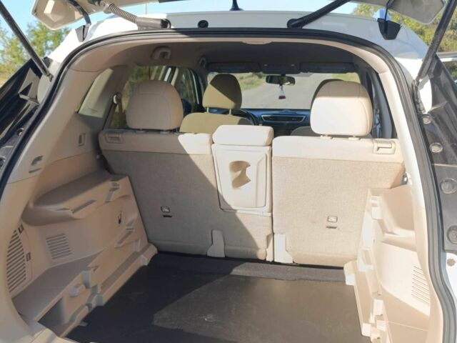 Белый Ниссан Rogue, объемом двигателя 2.5 л и пробегом 69 тыс. км за 16500 $, фото 2 на Automoto.ua