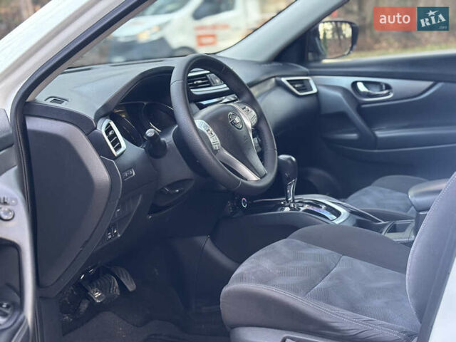 Білий Ніссан Rogue, об'ємом двигуна 2.5 л та пробігом 220 тис. км за 12000 $, фото 29 на Automoto.ua