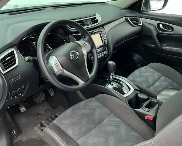 Белый Ниссан Rogue, объемом двигателя 2.49 л и пробегом 86 тыс. км за 11700 $, фото 11 на Automoto.ua